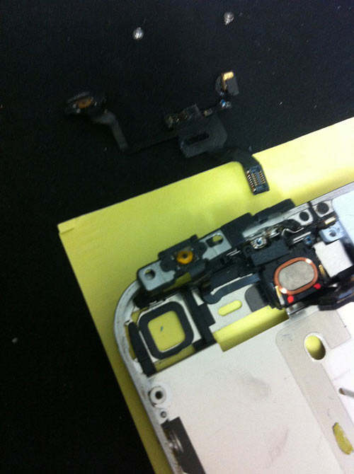 iPhone4S修理スリープボタンその2